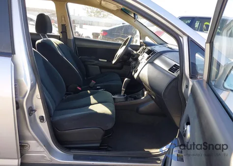 2011 Nissan Versa 1.8S z USA, uszkodzony, nr VIN 3N1BC1AP8BL436931